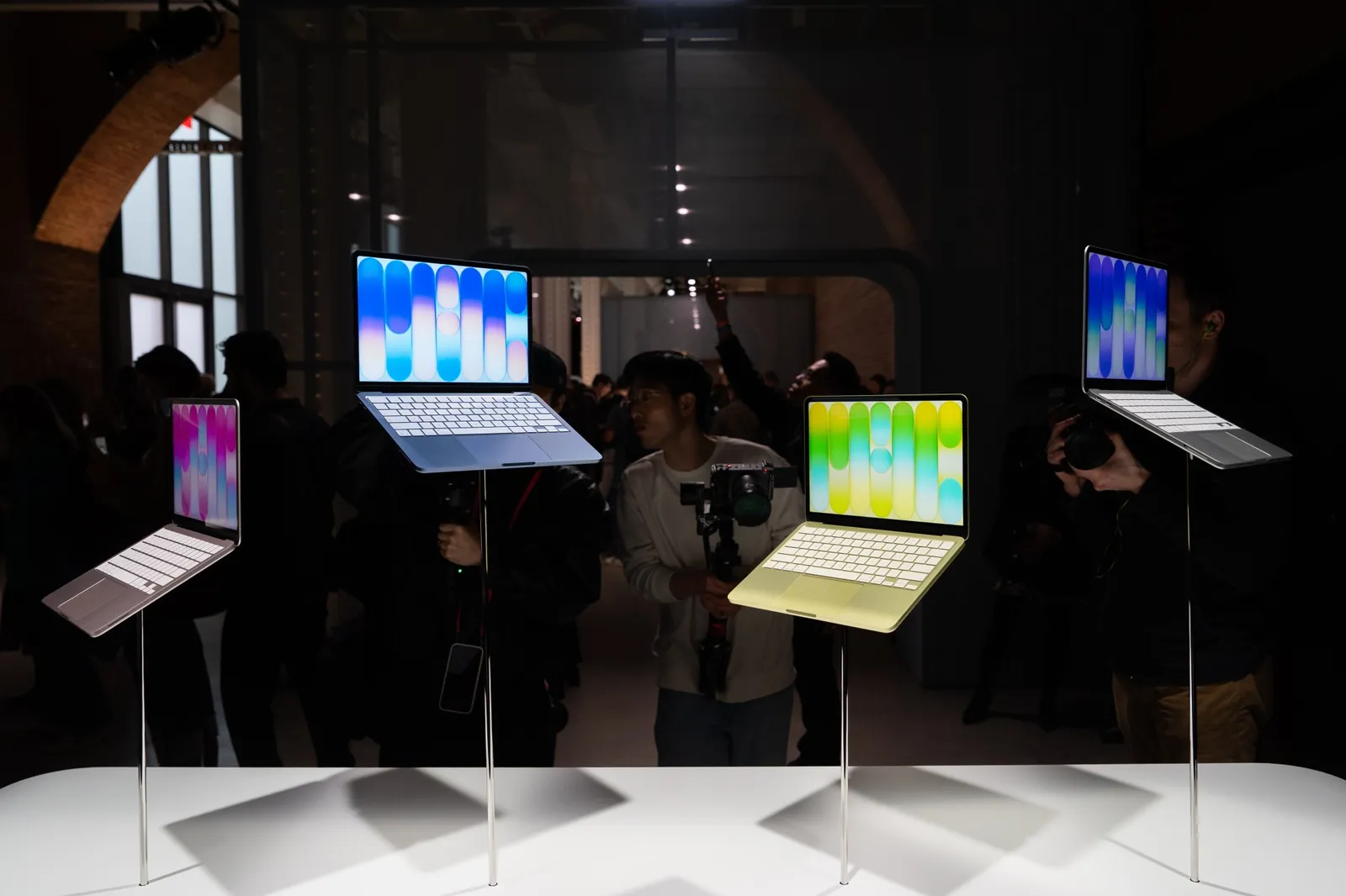 Apple Q2 Revenue Beats Estimates at $111.2B